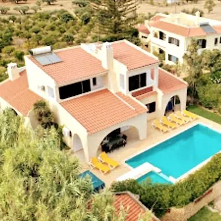 Villa Palmeiras - Serene Private